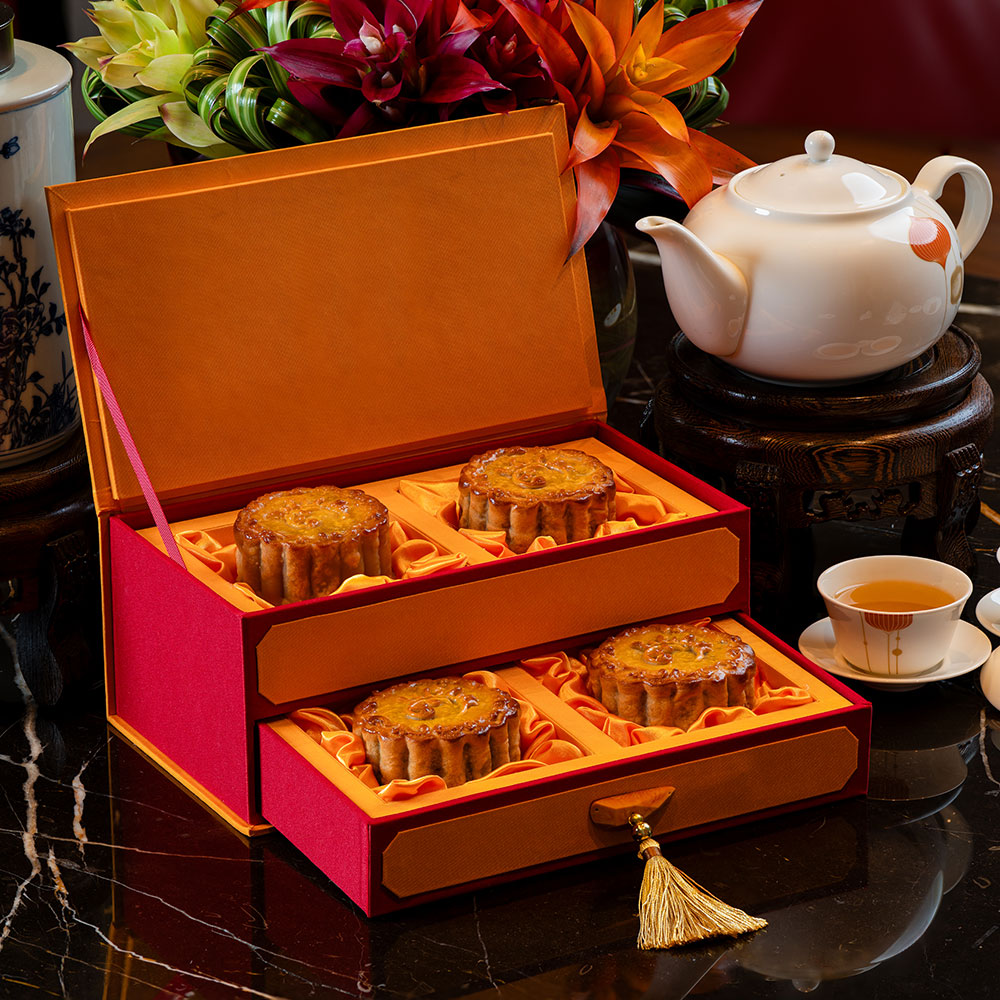 Solaire Premium Box of 4